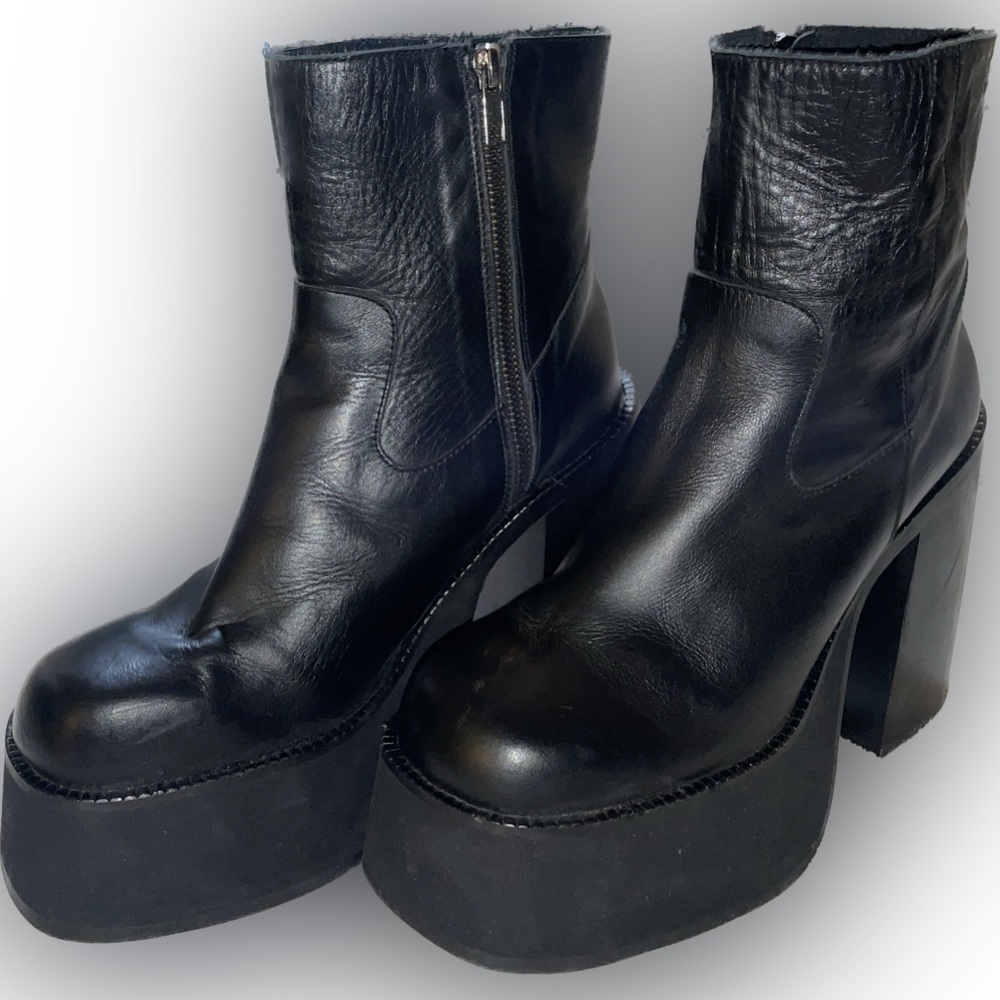 Steve Madden Platform Black Boots Size 8